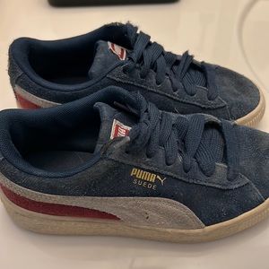 Little kid Puma sneakers